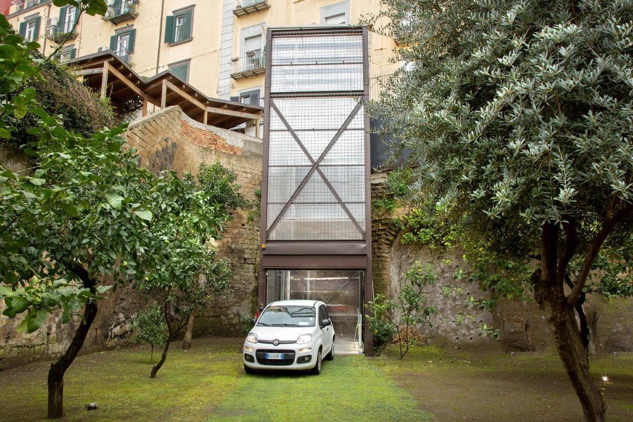 ホテル Palazzo Sant'Antonio ナポリ エクステリア 写真