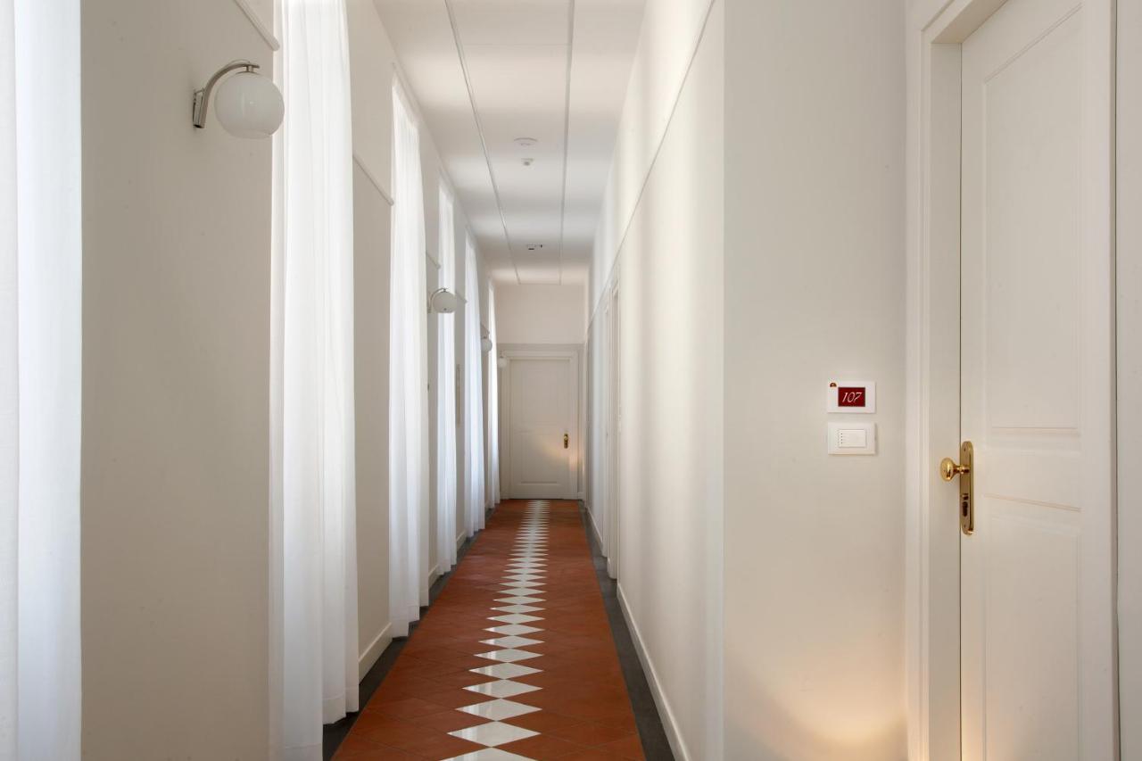 ホテル Palazzo Sant'Antonio ナポリ エクステリア 写真